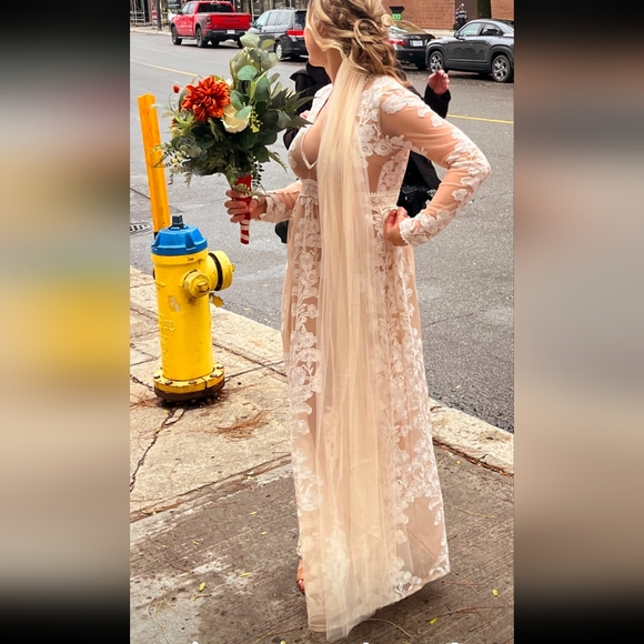 Wedding veil - Picture 1 of 4